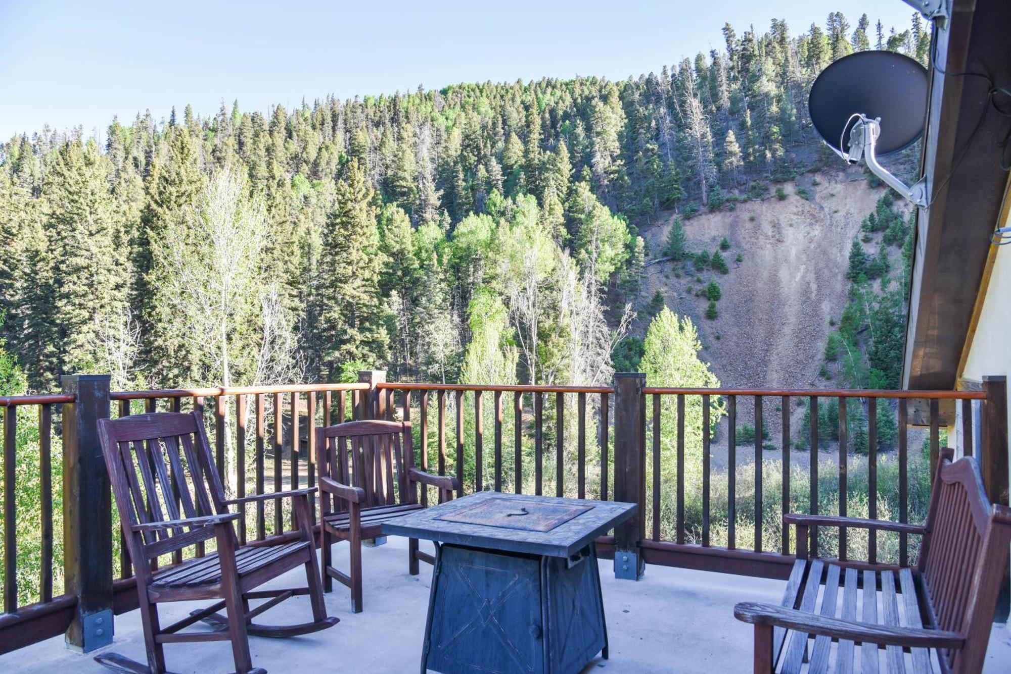 River Lyric Lodge - Formerly Double Dog Red River Extérieur photo