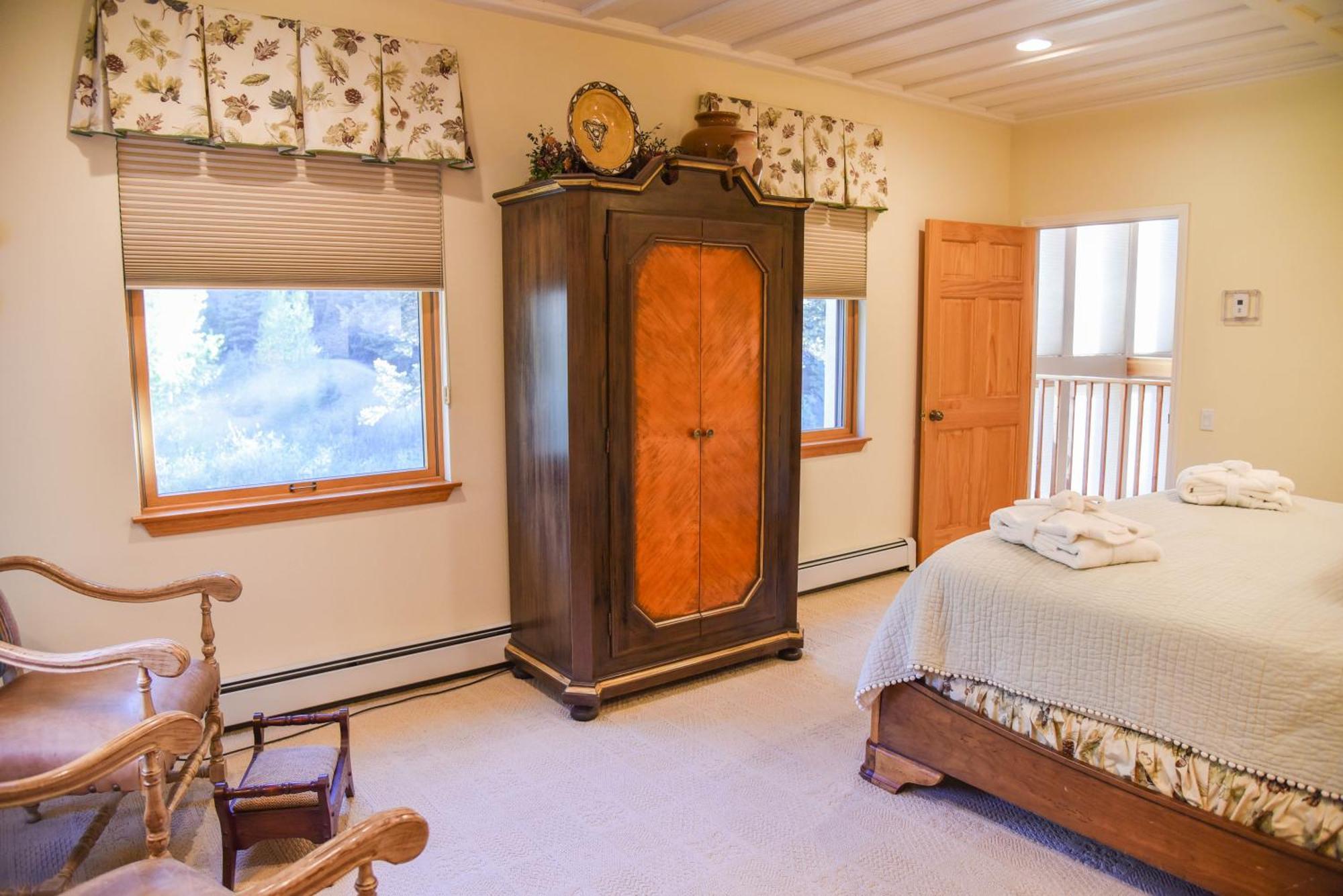 River Lyric Lodge - Formerly Double Dog Red River Extérieur photo