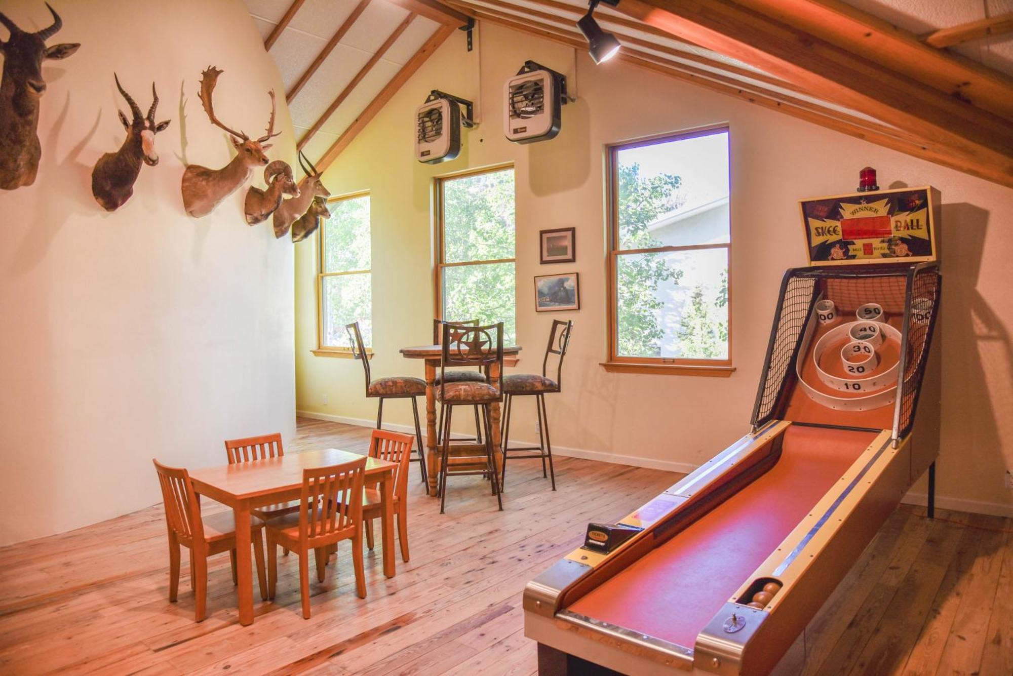 River Lyric Lodge - Formerly Double Dog Red River Extérieur photo