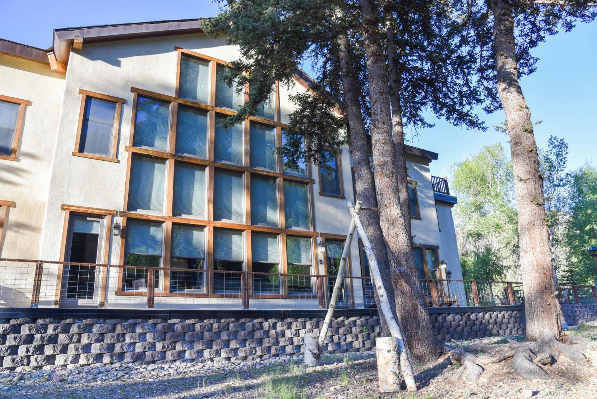River Lyric Lodge - Formerly Double Dog Red River Extérieur photo